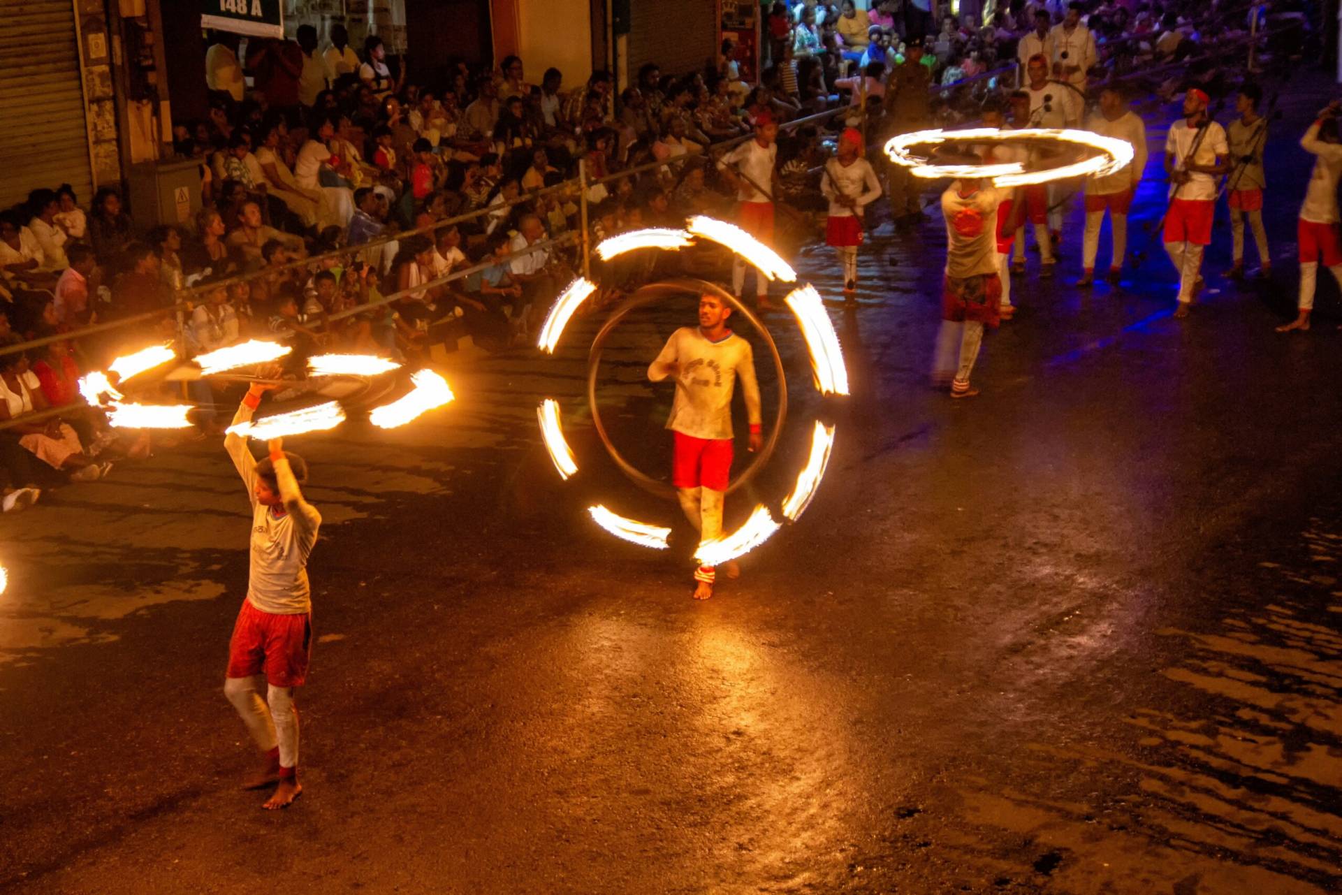 Traditional Cultural Show & Fire Dance in Kandy